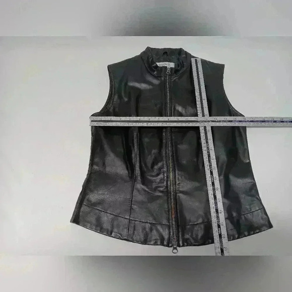 💯 Leather Full zip ladies fitted vest. Size s - Picture 3 of 5